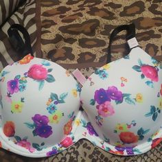 Shop smwolverine27's closet or find the perfect look from millions of stylists. Fast shipping and buyer protection. white w/ colorful flowers, very cute Ladies Inner Wear, Panties And Bra, Girl Shopping, Dark Skin Boys, Cute Bras, White Bras, Pretty Stuff, Purple Rain, Pink Bra