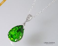 Wedding Swarovski Fern Green Teardrop Crystal Rhinestone Silver Pendant with .925 Sterling Silver Chain Necklace. Elegant and classy, this beautiful necklace is perfect for weddings or special occasions such as birthdays, anniversaries, graduations, proms...or whatever you can imagine! CHAIN is 18 inches (45.7cm) long, PENDANT is about 1 inch (2.5cm) long including bail. MATCHING EARRINGS: https://www.etsy.com/listing/150429561/wedding-bridesmaids-gift-earrings?ref=shop_home_active High quality, Wedding Teardrop Pendant Necklace For May Birthstone, Teardrop May Birthstone Necklace For Wedding, Bridesmaids Green, Bridesmaid Green, Weddings Green, Green Necklaces, Green Crystal Necklace, Cable Jewelry, Bridesmaids Jewelry