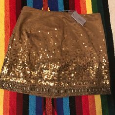 Beautiful Gold Mini Skirt With Beading! Nwt, Size 6 Gold Skirt For Holiday Night Out, Gold Skirt For Night Out And Holiday, Chic Embellished Festive Skirt, Embellished Gold Skirt For Party, Gold Embellished Skirt For Party, Elegant Embellished Gold Skirt, Festive Chic Embellished Skirt, Elegant Gold Embellished Skirt, Holiday Embellished Skirt For Night Out