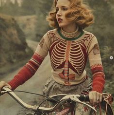 Skeleton Knit Sweater, Skeleton Crochet, Skeleton Sweater, Vintage Anatomy, Surrealism Photography, Sweater Making, Aesthetic Clothes, Pretty Outfits, Skeleton