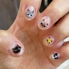 Blue Cat Nails, Animals On Nails, Short Nails Cute Design, Calico Cat Nails, Nail Ideas Cat, Cat Nail Designs Cute, Cat On Nails, Neutral Aesthetic Nails, Cute Nails Design Ideas