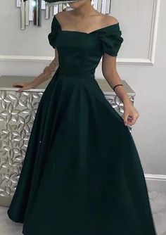 Contact+us:+lisamony@outlook.com Please+left+message+what+color+you+need+when+you+order+it.Besides+the+picture+color,+you+can+also+choose+any+color+you+want. Simple+Long+Green+Formal+Evening+Dresses Processing+time:+12-21+business+days Shipping+Time:+3-5+business+days "Fabric:Stain He... Dark Green Prom Dress Long Sleeve, Vestidos Elegantes Aesthetic, Conservative Prom Dresses, Green Dress Classy, Green Satin Prom Dress, Green Prom Dress Long, Green Prom Dresses, Prom Dresses Off The Shoulder, Satin Formal Dress