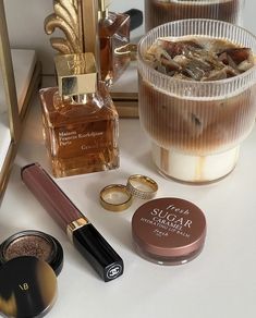 Hydrating Lip Balm, Luxury Aesthetic, Makeup Items, روتين العناية بالبشرة, Brown Aesthetic, Rich Girl, Makeup Essentials, Perfume Collection, Aesthetic Makeup