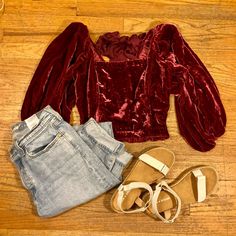 New With Tags. This Maroon Peasant Velvet Open Back Crop Top Is Extremely Cute. It’s Velvety Material Is Ultra Soft And Comfortable. It Has A Silky Bow Detail On The Back. It Can Be Dressed Up Or Down! Pair It With High Waisted Jeans And Sandals Or A Mini Skirt And Boots. Make It Part Of Your Summer Wardrobe Today! Chic Fitted Peasant Top For Fall, Fitted Chic Peasant Top For Fall, Fitted Peasant Blouse For Fall, Fitted Long Sleeve Peasant Top For Fall, Velvet Crop Top Outfit, Fitted Velvet Crop Top For Party, Fitted Cropped Velvet Top, Mini Skirt And Boots, Free People Velvet Top