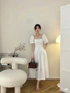 Korean Dress Outfit Elegant, Japan Outfit Ideas, Korean Outfits Men, Outfits Japan, Aesthetic Korean Fashion, Dresses Korean Style, Dresses Asian, Skirt Outfits Korean, Japanese Minimalist Fashion