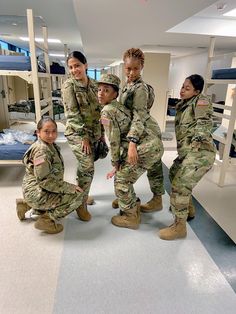 Marine Workout Training, Marine Workout, Air Force Uniforms, Army Gears, Nurse Inspiration, Army Infantry, Dream Dream, Oc Face