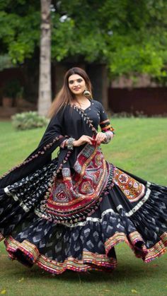 Chania Choli, Print Lehenga, Navratri Collection, Silk Lehenga Choli, Function Dresses, Choli Blouse