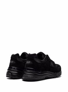 New Balance M992EA "Triple Black" Sneakers - Farfetch Triple Black, Black Sneakers, Sneakers Black, Logo Embroidered, All Black Sneakers, Patch Logo, New Balance, Top Sneakers, Around The World