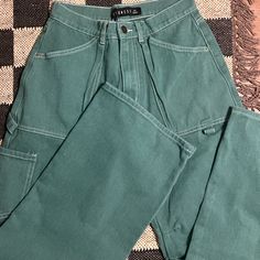 Never Been Worn Low- Mid Rise Baggy Cargo Pants From Lioness Size:Xs Color:Green Baggy High Rise Green Pants, Green High Rise Baggy Pants, Green Baggy High-rise Pants, Green Wide Leg Cargo Jeans For Workwear, Green High-waist Bottoms For Streetwear, High Waist Green Bottoms For Streetwear, Green High-waisted Bottoms With Side Pockets, Green High Waist Relaxed Fit Cargo Pants, Green Relaxed Fit High-waisted Jeans