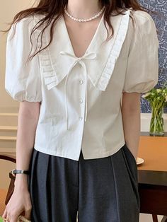 Fancy Shirt, Korean Outfit Street Styles, Fashion Illustration Dresses, Casual Day Outfits, Easy Trendy Outfits, Fashion Hacks Clothes, Women Blouses, Pan Collar, Peter Pan Collar