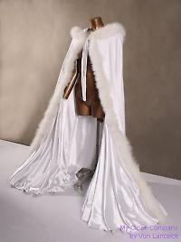 Fantasy Dress Goddesses, Snow Queen Costume, Ice Queen Costume, Princess Fantasy, Winter Cloak, Fantasy Queen, Ren Faire Costume, Fantasy Princess, Maxi Outfits