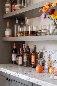 Image showcasing chic and functional wet bar backsplash ideas, perfect for enhancing home entertainment spaces.