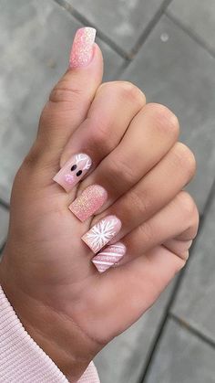 50+ Christmas Nails So Festive, Rudolph Might Ask for Tips! 🎅💅 Get into the holiday spirit with these Christmas Nails that are nothing short of magical! From Christmas Gel Nails to Christmas Nails Acrylic, there's a festive style for everyone. 🎄✨ If you’re looking for Cute Christmas Nails or Christmas Nails Easy to DIY, this collection has got your Nagel Inspo covered. Try some classic Red Christmas Nails or go for whimsical Candy Cane Nails for that sweet holiday touch. Explore stunning Nail... Xmas Nail Designs, Festive Nail Designs, Christmas Tree Nails, Candy Cane Nails, Christmas Gel, Red Christmas Nails, Winter Nails Acrylic, Cute Christmas Nails, Christmas Nails Easy