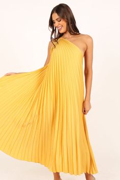 Cali One Shoulder Maxi Dress - Saffron - Petal & Pup USA Maxi Design, One Shoulder Midi Dress, Fall Wedding Guest Dress, Dress One Shoulder, Exclusive Clothing, Usa Dresses, Strapless Tops, Dresses By Length, Midi Length Dress