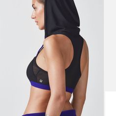 New, (Original Tag Fell Off) Never Used Fabletics Workout Sport Bra / Top Hood Attached Functional Activewear With Drawstring Hood For Workout, Sporty Activewear With Drawstring Hood For Workout, Athleisure Activewear With Drawstring Hood For Workout, Athleisure Workout Hoodie, Black Sweat Resistant Hoodie For Training, Sweat-resistant Black Hoodie For Training, Black Hooded Workout Top, Functional Black Hooded Top, Black Moisture-wicking Hoodie For Training