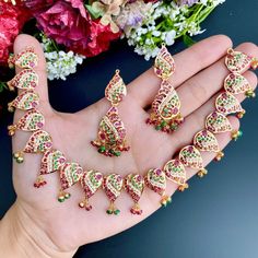 gold necklace set under 2 lakhs 22k Gold Jewelry Necklaces, Multi Coloured Necklaces, Hanging Beads, 22k Gold Jewelry, Pearl Necklace Set, Emerald Bead, Gold Jewelry Necklace, Emerald Necklace, Gold Bangle Bracelet