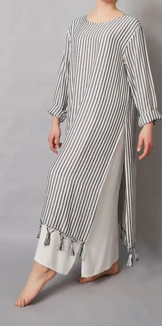 Cotton Dress Pattern, Mode Kimono, Pakistani Fancy Dresses, Salwar Kamiz, Mode Abaya, Dress Design Patterns, Kurta Designs Women, Beach Cover Ups, Designer Dresses Casual