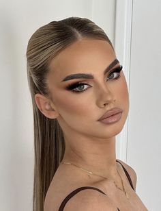 Prom Makeup Blonde Hair, Sminka Za Maturu, Makeup Looks For Party, Makeup To Go With Blue Dress, New Years Makeup Looks, Trucco Glam, Warm Tone Makeup, Glamour Makeup Looks