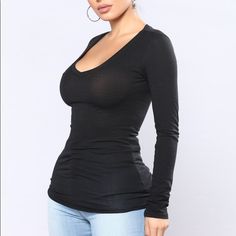 Bnwt Fashion Nova Black Your Everyday Longsleeve Tee Top - Medium! All Sales Final. 60% Cotton 35% Rayon 5% Spandex Stretch Long Sleeve T-shirt For Night Out, Black Long Sleeve T-shirt For Night Out, Black Stretch V-neck Long Sleeve Top, Casual Long Sleeve Tops For Night Out, Black V-neck Stretch Long Sleeve Top, Chic Long Sleeve T-shirt For Fall, Chic Solid Color Long Sleeve T-shirt, Trendy Long Sleeve Tops For Night Out, Black Long Sleeve V-neck Top For Fall