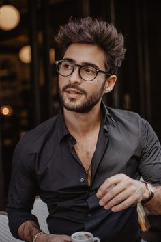 Man Glasses Style, Men Glasses Style, Mens Glasses Trends, Specs For Men, Men With Glasses, Mens Eye Glasses, Glasses Inspiration