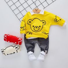 2-piece Bear Pattern Sweatshirts & Pants for Children Boy - PrettyKid Denim Baby, Cool Baby Clothes, Children Boy, Trendy Baby Clothes, Baby Skirt, Baby Fits, Pant Sets, Sweatshirts Pattern, Bear Cartoon