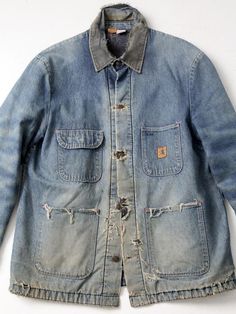 This is a vintage Big Ben denim chore coat.  The well-worn jacket has a blanket lining and corduroy collar.  CONDITIONIn fair condition with wear consistent with age and heavy use.  Holes and fraying. MARKED SIZE:  44MEASUREMENTSBust:  46"  ..  116.8 cmLength:  31"  ..  78.7 cmShoulders:  20" ..  50.8 cmOutside Sleeve: 25"  ...  63.5 cmNeck to Cuff:  34" ..  86.4 cm1120128 Rugged Washed Denim Outerwear, Medium Wash Pre-washed Cotton Outerwear, Rugged Denim Jacket With Pockets, Vintage Distressed Outerwear For Fall, Rugged Distressed Cotton Denim Jacket, Pre-washed Cotton Denim Jacket For Winter, Rugged Faded Outerwear With Pockets, Rugged Cotton Denim Jacket With Button Closure, Rugged Distressed Denim Outerwear