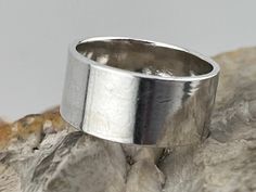 Condition excellent Solid silver 925 Tiny finger Hallmarked Sterling Silver Wide Band Ring, Silver Wide Band Ring For Anniversary, Silver Concave Wide Band Ring For Anniversary, Silver Minimalist Wide Band Ring, Silver Wide Band With Polished Finish, Minimalist Wide Band Ring Stamped 925, Minimalist Silver Thick Band Ring, Minimalist Thick Band Silver Wide Ring, Silver Minimalist Wide Band