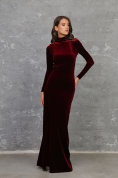 Velvet Evening Dress Bridesmaid Burgundy Dress with Mock Neck Long Sleeve Side Leg Slit Party Dress Our dresses are made with love in Europe. More Désir Vale dresses can be found here: desirvale.etsy.com ❖ The material is quality, flexible and stretchy. ❖ Please read the dress description and find your size. ❖ In note to seller please write: your height without shoes, bust, waist, hips measurements,  whatever length of skirt you want. (XXS) US 0 /UK 2/- Bust 32.3 (82 cm), Waist 24.4 (62 cm), Hips 33.8 (86 cm) (XS) US 2 /UK 4/- Bust 33.8 (86 cm), Waist 26 (66 cm), Hips 34.6 (88 cm) (S) US 4 /UK 6/- Bust 34.6 (88 cm), Waist 28.3 (72 cm), Hips 35.4 (90 cm) (S/M) US 6 /UK 8/- Bust 35.4 (90 cm), Waist 29.9 (76 cm), Hips 36.2 (92 cm) (M) US 8 /UK 10/- Bust 36.2 (92 cm), Waist 31.5 (80 cm), Hips Burgundy Velvet Dress, Civil Wedding Dresses, Velvet Bridesmaid Dresses, Velvet Bodycon Dress, Long Sleeve Velvet Dress, Ceremony Dresses, Dress Velvet, Maxi Bridesmaid Dresses, Engagement Dresses