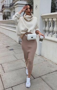 5 Styling Tips for the Oversized Sweater Outfit | The Fox & She Spring Outfit Women, Winter Mode Outfits, Rok Outfit, Pullover Outfit, Outfit Jeans, Street Style Trends, Outfit Trends, Pinterest Fashion, Mode Inspo