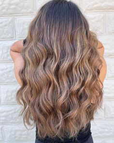 Blonde Balayage On Dark Hair Tan Skin, Balayage On Medium Skin Tone, Brunette Balayage For Cool Skin Tone, Balayage With Brown Hair, Brown Tone On Tone Balayage, Warm Tone On Tone Balayage, Highlights 2022