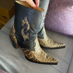 This Is A Beautiful Pair Of Women’s Pointed Toe Cowboy Boots. These Are A True Size 10, I Would Even Say They Fit A Size 9.5 Or 10.5. A Couple Of Years Ago I Wanted To Buy A Great Pair Of Boots But The Ones I Wanted Cost $760.00. Upon Researching, I Found That Most Quality Boots Are Made In Leon, Guanajuato, Mexico. Of Course I Had To Go Straight To The Source And Traveled To Mexico! I Found This Factory Who Makes Shoes For A Very Well Known Company (The Name Sounds Like Puadra Lol). This Brand Black Leather Mid-calf Boots For Western-themed Events, Designer Snip Toe Boots For Fall, Black Leather Mid-calf Boots For Western Events, Pointed Toe Cowboy Boots, Tall Cowgirl Boots, Tory Burch Riding Boots, Freebird Boots, Cutout Boots, Western Style Boots