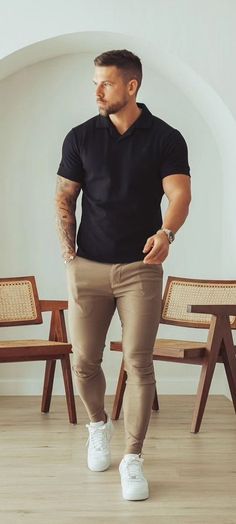 Polo Shirt Men Outfit Formal, Men Business Casual Outfits Summer, Modern Smart Casual For Men, Italian Fits Men, Brown Trainers Outfit Men, Men’s Smart Casual Outfits, Mens Tshirt Outfit Casual, Black Men Business Casual Outfits, Outfit Semiformal Hombre