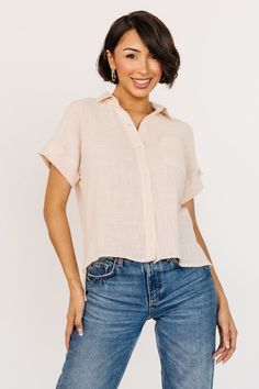 Hammond Short Sleeve Top | Natural - Baltic Born Short Sleeve Shirt Outfit, Button Up Style, Baltic Born, Shirt Cuff, Spring Tops, Cup Size, Split Hem, Shirt Collar, Up Styles