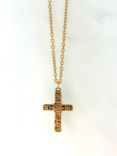 ✨ Ancient Antique Cross Pendant Necklace ✨ This pendant features an antique-inspired cross design with a hint of medieval charm. Perfect for layering with other necklaces or wearing on its own. A meaningful piece to express your faith or gift to someone special. Materia and Size - Cross pendant dimensions: 41mm x 39mm - Crafted from durable pewter and plated with 12k gold - Features a beautiful gold antique finish - Durable flat oval chain with a 12k gold finish - 18'' chain with a 2'' extender and lobster clasp closure for adjustable length 💫 Explore our collection for more beautiful, complementary pieces! 💝 Each of our necklaces arrives in a beautiful gift box, perfectly ready for giving, just like the one pictured! 🌸 Jewelry Care: - Our jewelry is delicate. - To keep jewelry looking Antique Gold Cross Pendant Necklace, Elegant Brass Cross Pendant Necklace, Antique Brass Cross Pendant Necklace, 14k Gold Tarnish-resistant Cross Pendant Jewelry, Gold-tone Cross Pendant Jewelry Gift, Antique Inspiration, Cross Designs, Cross Pendant Necklace, Keep Jewelry