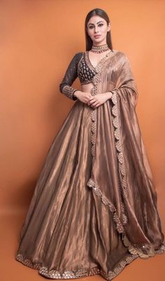 Mony Roy Lehenga, Silk Lehnga Outfit, Latest Designer Lehnga, Simple Indian Wedding Dress, Raw Silk Lehenga Designer, Latest Lehnga Designs Wedding Style, Latest Lehenga Designs 2023 Simple, Latest Choli Designs For Lehnga, Lehngas Designs Latest