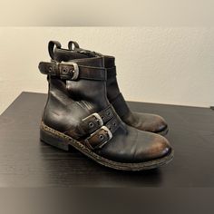 In Very Good Pre-Owned Condition. Limited Edition 16/140. Luxury Rugged Oiled Leather Moto Boots, Rugged Goodyear Welted Oiled Leather Moto Boots, Rugged Leather High-top Moto Boots, John Varvatos Boots, John Varvatos Artisan Pure, Engineer Boots, John Varvatos, Limited Editions, Black And Brown