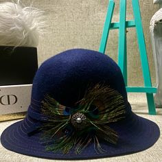 Structured Brim Cloche With Bow Accent - And Removable Peacock Feathers - Callanan Millinery Handmade Hats - Navy - Medium (57 Cm) New Hat, Excellent Condition, No Tag, The Fabric Is Soft And Stretches A Little, One $ 80two $ 150is One Navy Blue And One Black, Can Be Used Without The Peacock Feather Detail, Details In Photos No Return, No Cancellation Hat With Peacock Feathers, Bohemian Felt Hat For Party, Womens Hats, Peacock Feathers, Handmade Hat, Peacock Feather, Hat Fashion, Blue Black, Women Accessories