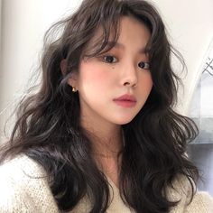 CHAHONG LONG HAIR STYLE Medium Length Haircut Wavy Hair, Medium Asian Hair, Poodle Hair, Poofy Hair, Black Hair Aesthetic, Layered Haircuts For Medium Hair, Hippie Hair, Asian Short Hair