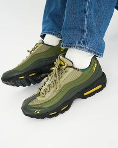 Model:Nike Air Max 95 SP Corteiz Gutta GreenUdgivelsesår:2023SKU:FB2709-300 Bape T Shirt, Jnco Jeans, Sneaker Stores, Nike Air Max 95, Air Max 95, Cropped Tank Top, Crop Tank, Air Max, Nike Air Max