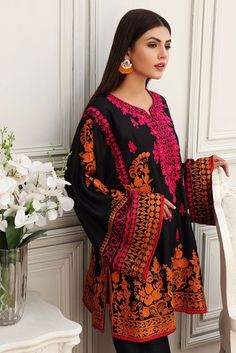 Designer Party Wear Dresses, Boutique Dress Designs, Embroidery Designs Fashion, Stylish Dress Book, Classy Dress Outfits, Indian Attire, Pakistani Dress Design