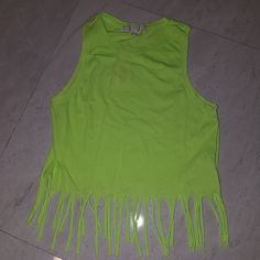 Forever 21 Women's Neon Yellow Crop Fringe Top Size Small Brand New With Tags Casual Spring Tank Top For Party, Casual Spring Party Tank Top, Casual Spring Tank Top For Night Out, Casual Tank Top For Night Out In Spring, Forever 21 Tops For Summer Night Out, Forever 21 Summer Tops For Night Out, Casual Party Crop Top Tank Top, Trendy Green Tank Top For Night Out, Casual Crop Top Tank Top For Party