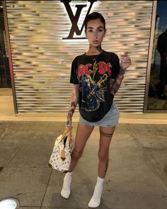 Bhad Bhabie #bhadbhabie #daniellebergoli #baddie #aesthetic #lv #louisvuittonhandbags Bhad Bhabie, Gucci Flip Flops, Danielle Bregoli, Baddie Aesthetic, Decoration Room, Dress To Impress, Flip Flops, Gucci, Quick Saves