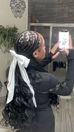 #knotless #braids Medium Knot Less Braids With Curls, Knotless Box Braids With Bow, Fantasy Knotless Braids, Bow Knotless Braids, Knot Less Braids Hairstyles With Curls, Back To School Hairstyles 2024, Knotless Bow Hairstyle, Bow Trend With Braids, Boho Braids With Bow