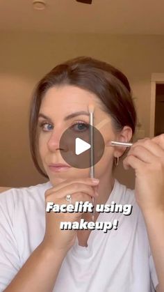 Nikole Hennessy on Instagram: "I love sharing realistic and easy makeup tips and tricks so make sure to click follow to see more 💕  #easymakeup #makeuptutorials #makeupforbeginners #makeupsimple #makeuptips #beautyhacks" Makeup Tips And Tricks, Mary Kay Makeup Tutorial, Nude Eye Makeup, Apple Cider Vinegar For Skin, Eye Makeup Application, Makeup For Older Women, Makeup Tips For Older Women, Makeup 101, Makeup Tutorial Eyeshadow