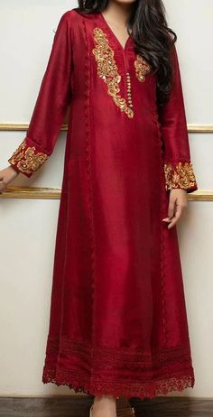 Product Description:  Have your dream look with this Raw Silk shirt which has the work of zari embroidery, naqshi, dabka and stone work. It can be paired with Raw Silk pants and Organza dupatta. Color: Red Can be customized in any color Includes:  Shirt Pants Duppata Naqshi Dabka Work Simple, Eid Anarkali Style Raw Silk Kaftan, Straight Kurta Kaftan In Silk With Dabka Work, Raw Silk Kaftan With Zari Work For Diwali, Wedding Chanderi Kaftan With Dabka, Diwali Raw Silk Kaftan With Zari Work, Red Raw Silk Kurta With Dori Work, Unstitched Bollywood Style Raw Silk Kaftan, Festive Designer Wear Raw Silk Kaftan