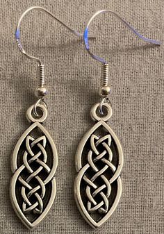 Wrapping Crystals, Celtic Knot Jewelry, Symbol Jewelry, Celtic Symbol, Celtic Symbols, Wire Wrapping Crystals, Symbolic Jewelry, Making Earrings, Cute Charms