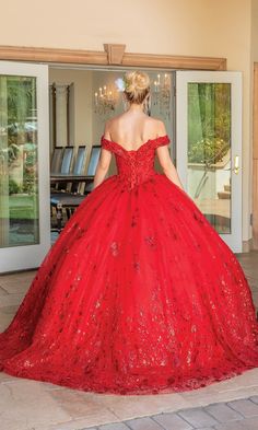 Long cap sleeve a-line quinceanera ball gown with sweetheart neckline and removable cape. Sheer Cape, Quince Dress, Body Measurement, Prom Designs, Designer Prom Dresses, Prom Girl, Floral Elements, Dancing Queen, Layered Skirt