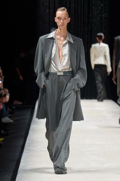 Best Of Fashion Week, Minimal Outfit, 2024 Fashion, Mm6 Maison Margiela, Fashion Show Collection, Fashion Company