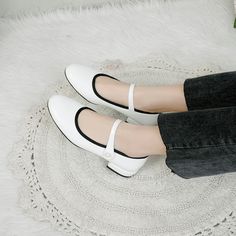 Gender: For Women Style: Fashion,KoreanOccasion: Casual,Party/Club,Office/Career,DressHeel Height: 2.5cmPlatform Height: 0.5cmSeason: Spring,Summer,Fall/Autumn,WinterPackage Contents: 1 x Shoes (Pair)Size Guide:28 = foot length 18.5-19cm (Foot width=6.5-7cm)29 = foot length 19-19.5cm (Foot width=7cm)30 = foot length 19.5-20cm (Foot width=7-7.5cm)31 = foot length 20-20.5cm (Foot width=7.5cm)32 = foot length 20.5-21cm (Foot width=7.5-8cm)33 = foot length 21-21.5cm (Foot width=8cm)34 = foot length Low Heels Shoes, Low Heel Shoes, Pearl Leather, Womens Ballet Flats, Shoe Gifts, Shoes Heels Pumps, Fashion Korean, Ballerina Flats, Heels Shoes