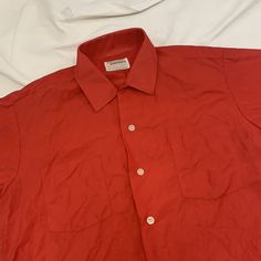 Tempolene short sleeve button up shirt, 1950-70s Size: M chest-20” shoulder-6” sleeve-8 1/2” top to bottom-26” Short Sleeve Button Up, Button Up Shirt, Vintage House, Button Up Shirts, Men's Polo Shirt, Polo Ralph Lauren, Button Up, Mens Tops